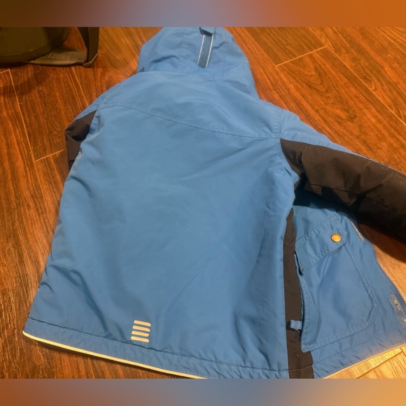 Boys Lands End Winter Coat grow a long medium - Picture 9 of 10